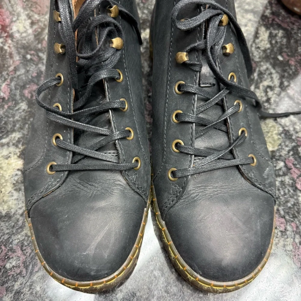 Dr. Martens Black Leather Ankle Boots Size 10 - Picture 6 of 7